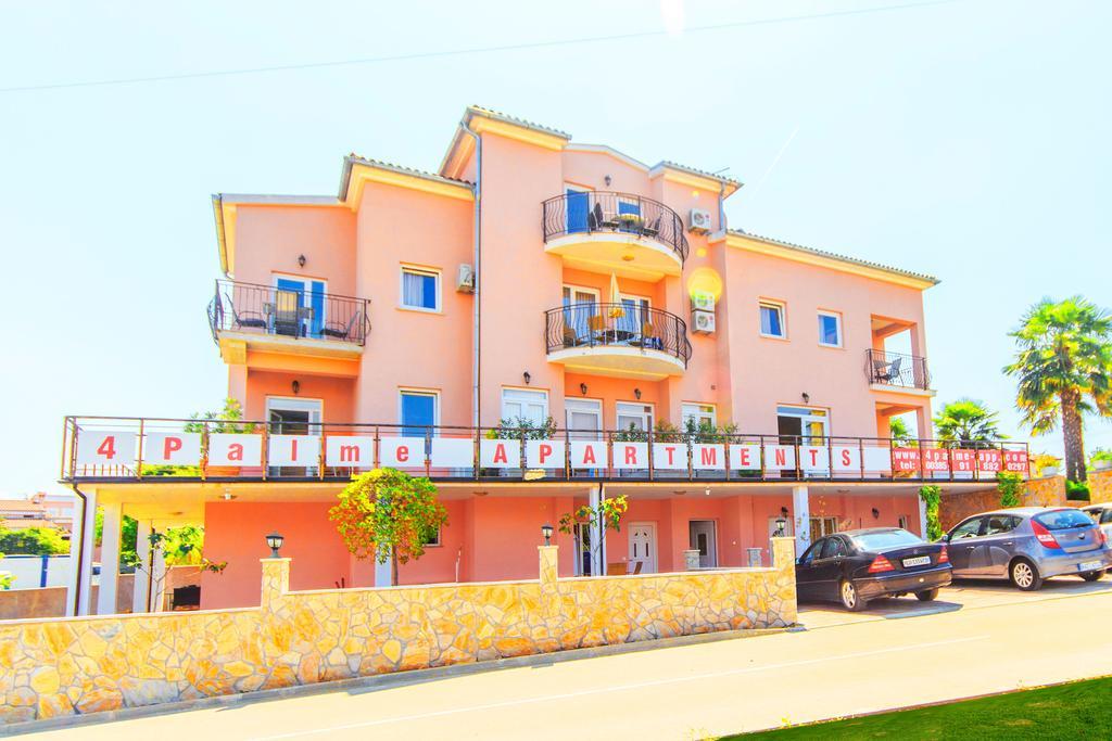 Apartments 4 Palme Funtana Ruang foto